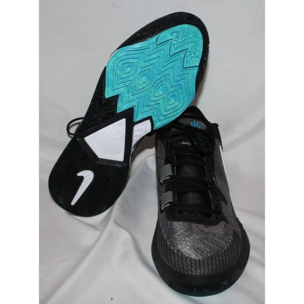 NIKR‎ MEN'S KYRIE 8 BLACK MERCURY BASKETBALL SNEAKERS NIB SZ 13